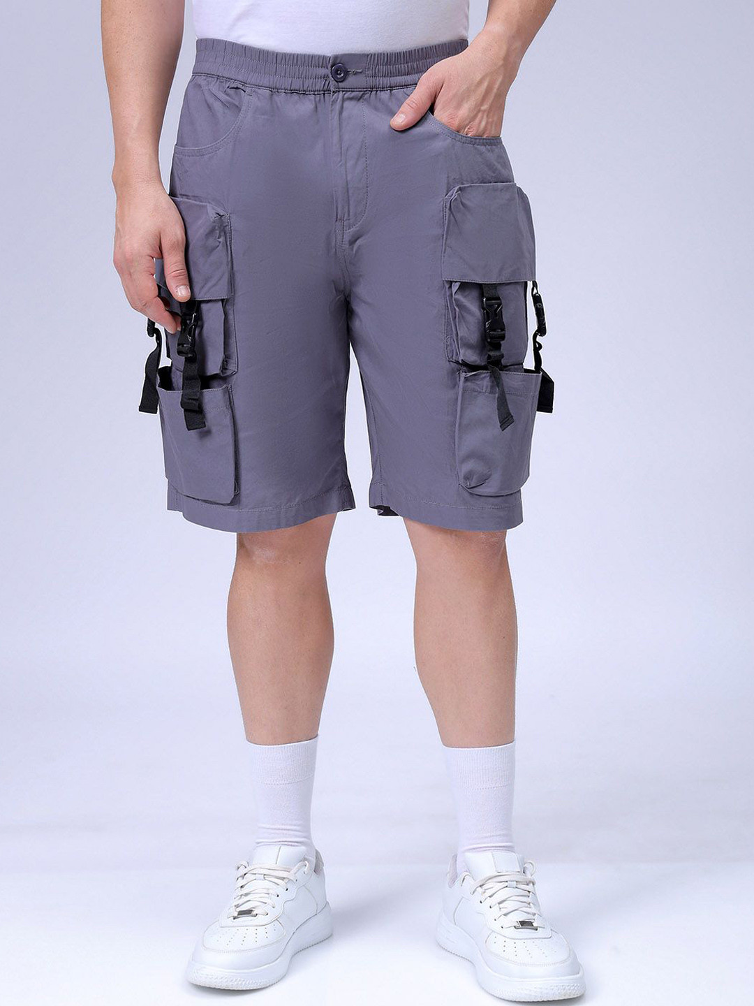 The Indian Garage Co Men Relaxed Fit Pure Cotton Utility Cargo Shorts