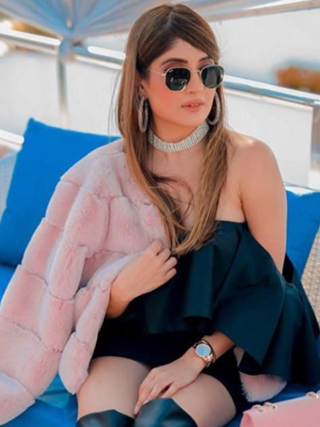 Miss Mosa By Akanksha  Pink Carrie Bradshaw Luxury - Faux Fur Jackets