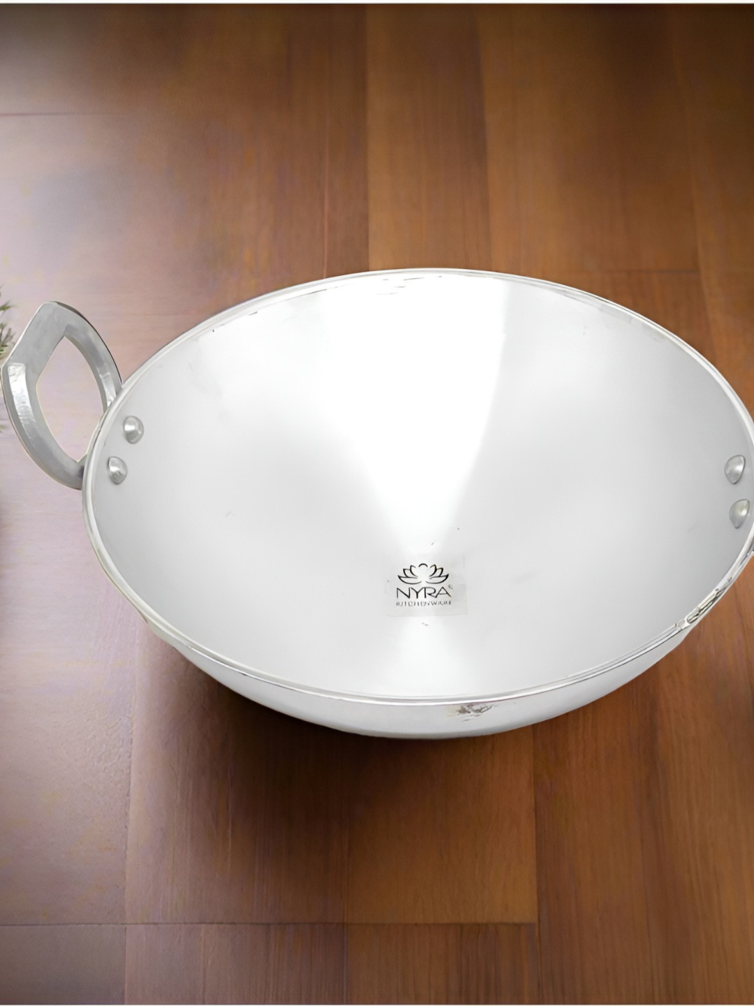 Nyra Kitchenware Silver-Toned Aluminium Serving Kadhai With Sturdy Handle