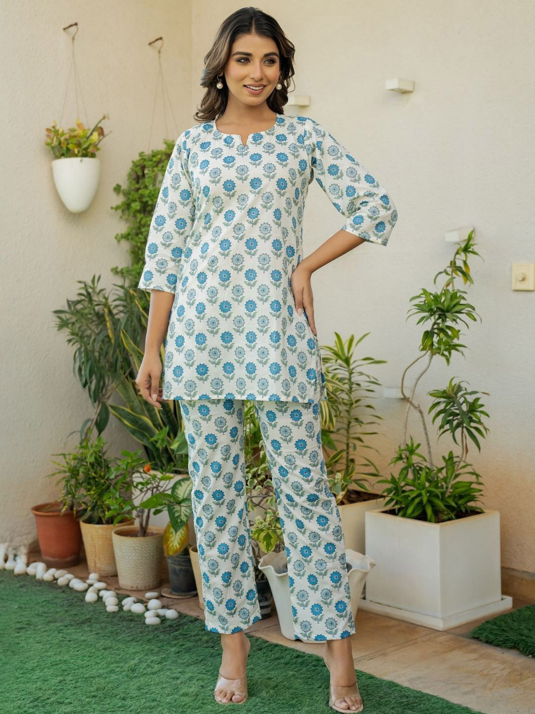 HOUSE OF JAMOTI Floral Motif White Base Rozana Set