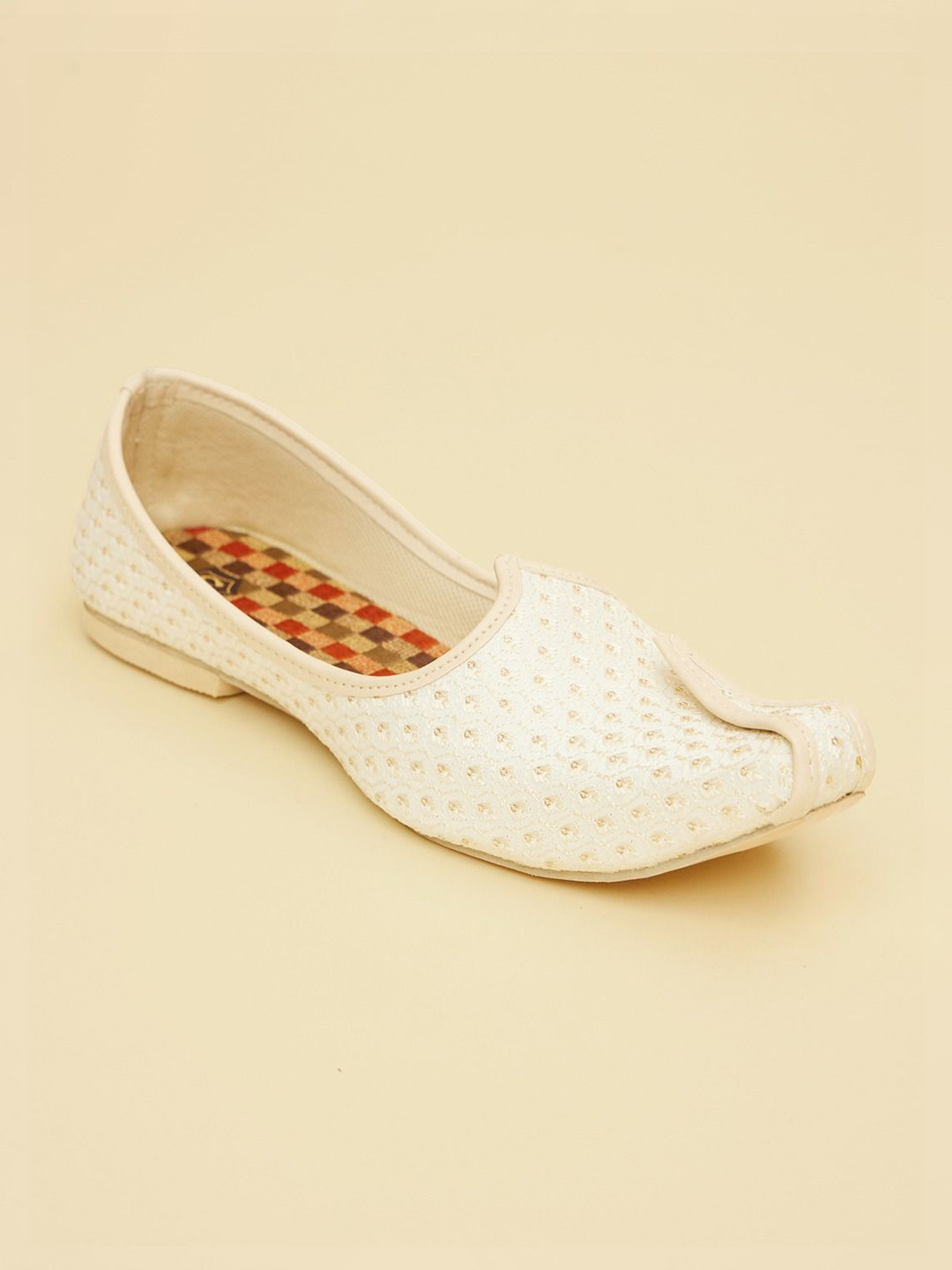 Manyavar Men Textured Ethnic Juti Mojaris