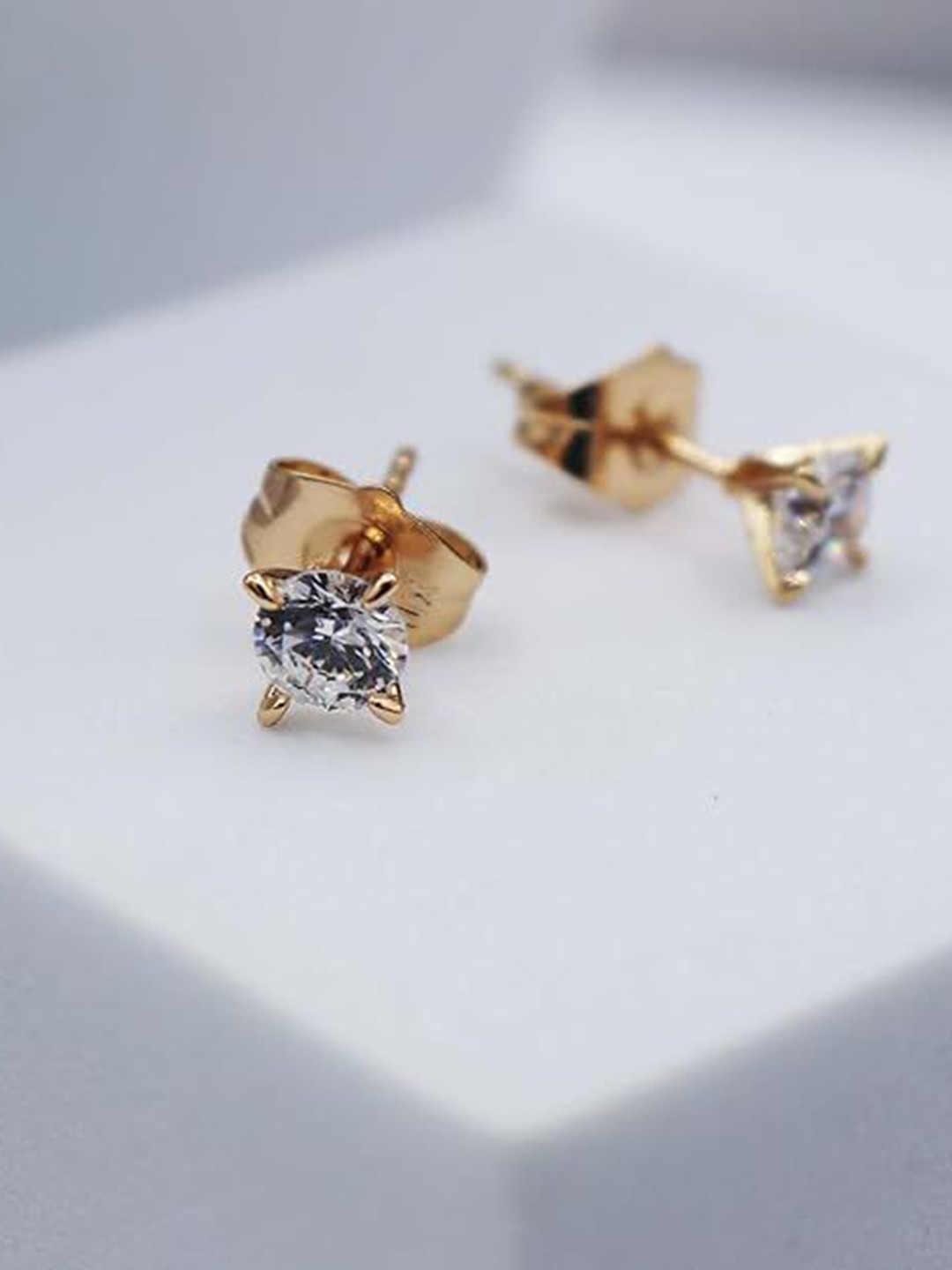 ISHI New York Gold-Plated Classic Solitaire CZ Earstuds
