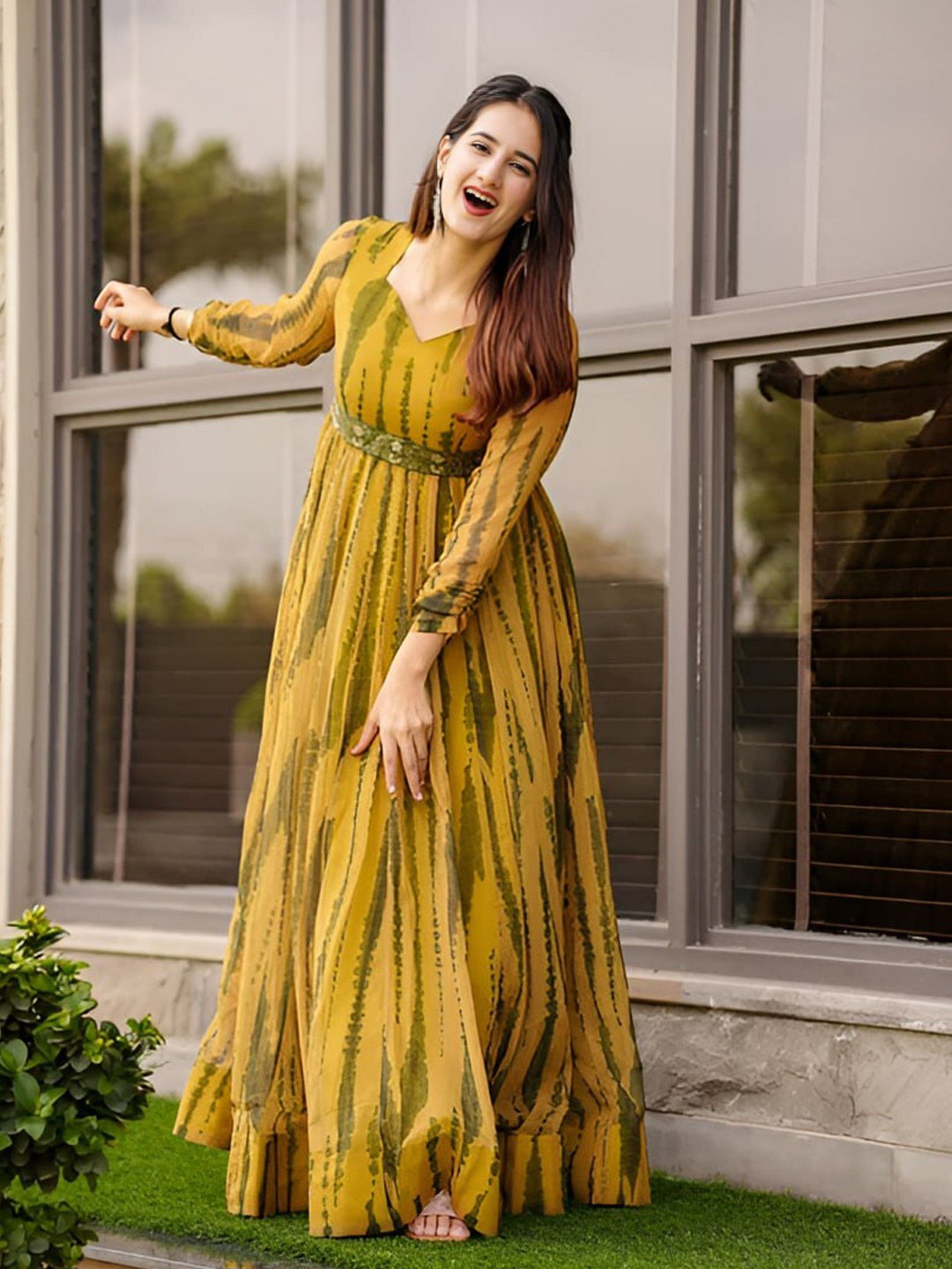 Femvy Women Printed Sweetheart Neck Maxi Gown Dress