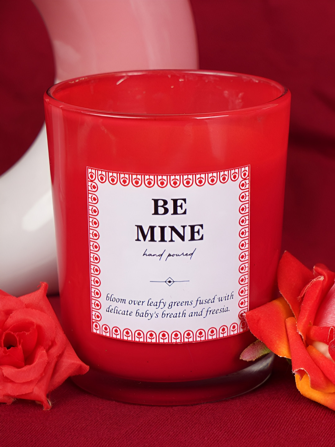 Aura Valentine Day Scented 1 Wick Tea Rose Solid Geometric Regular Jar Candles