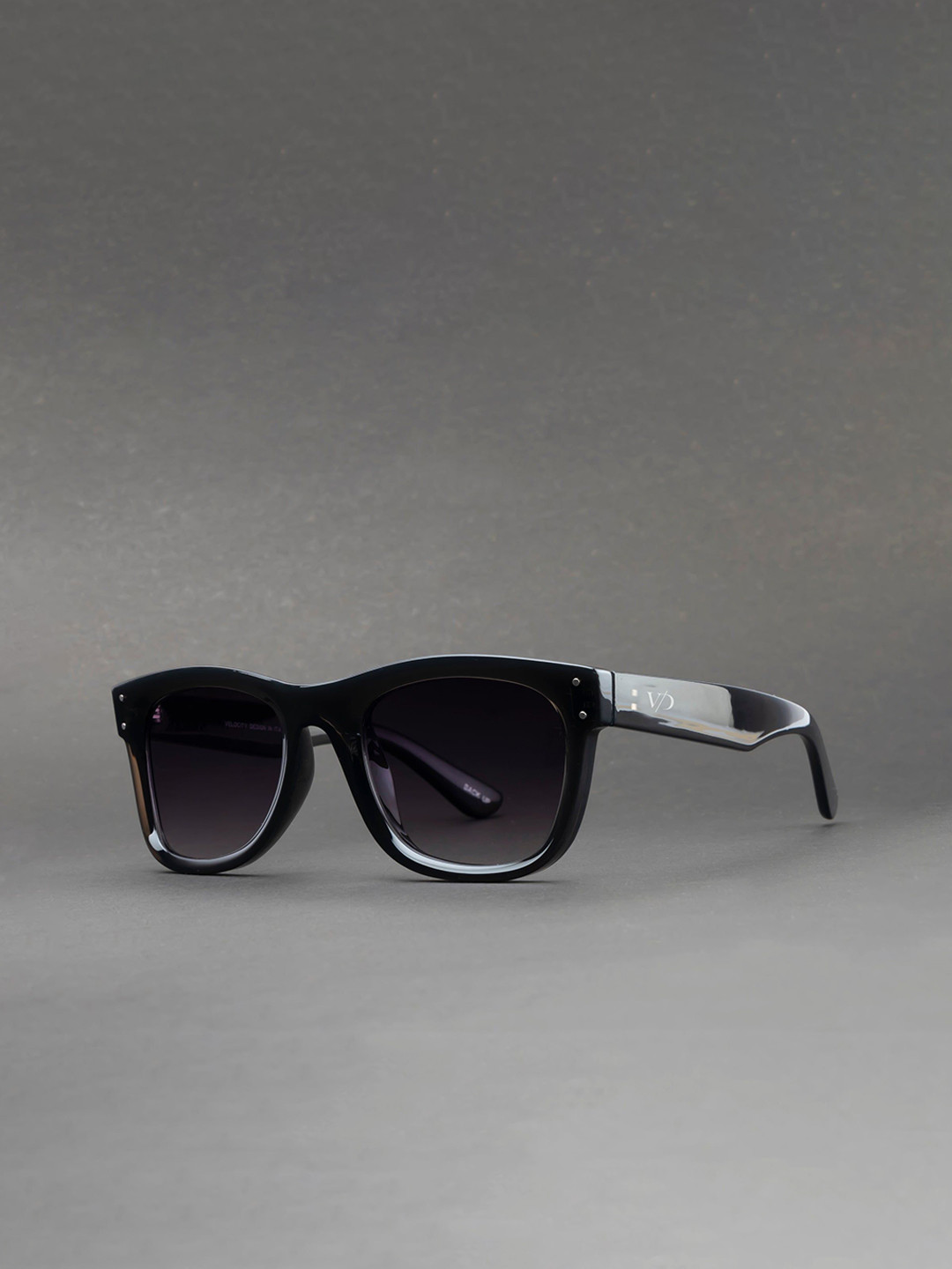 VONDYKE Unisex Wayfarer Sunglasses with UV Protected LensVD-001