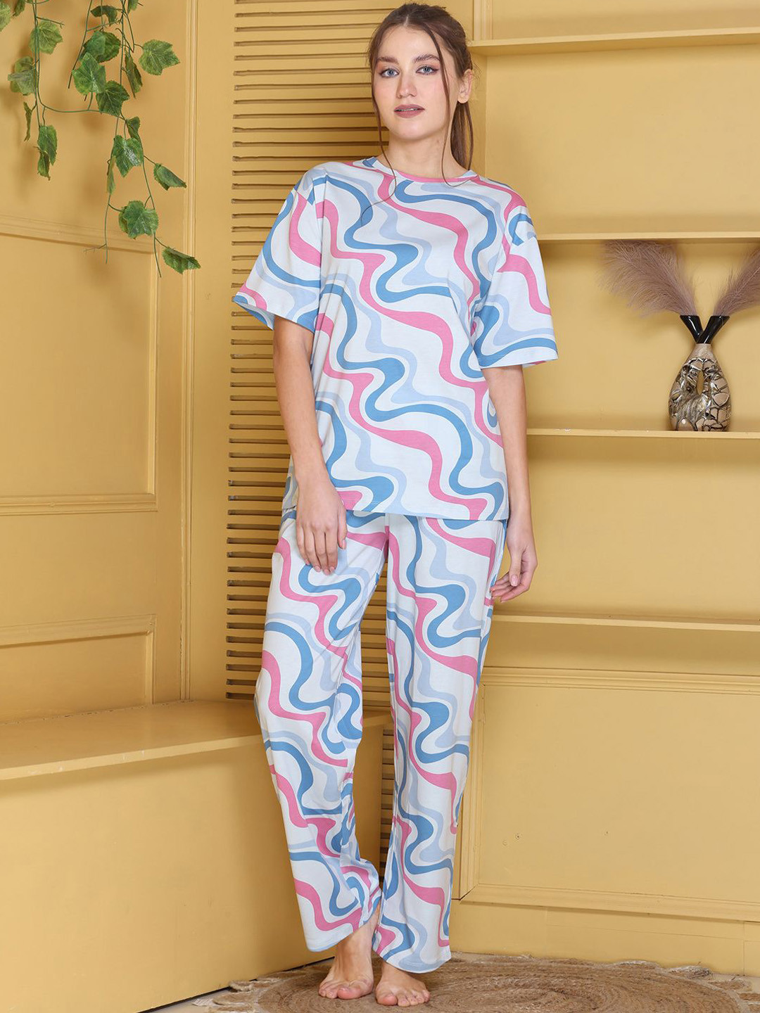 Kanvin Women Printed Night suit