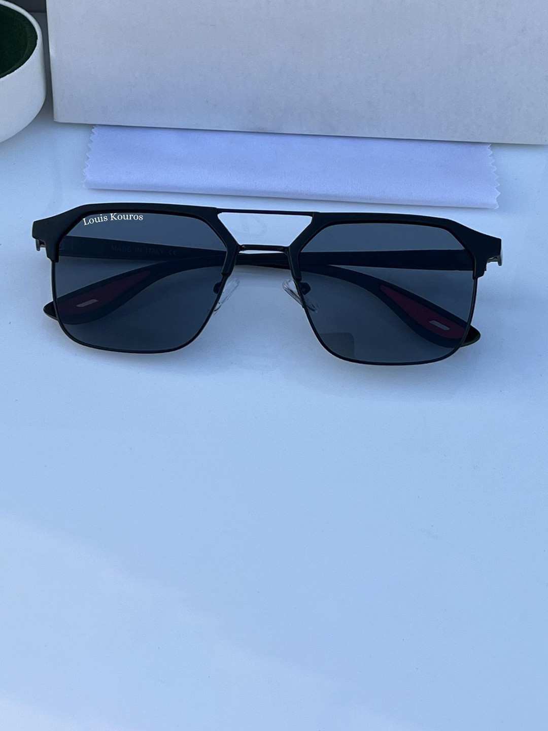 LOUIS KOUROS Unisex Black Polarised and UV Protected Milano Lens Square Sunglasses