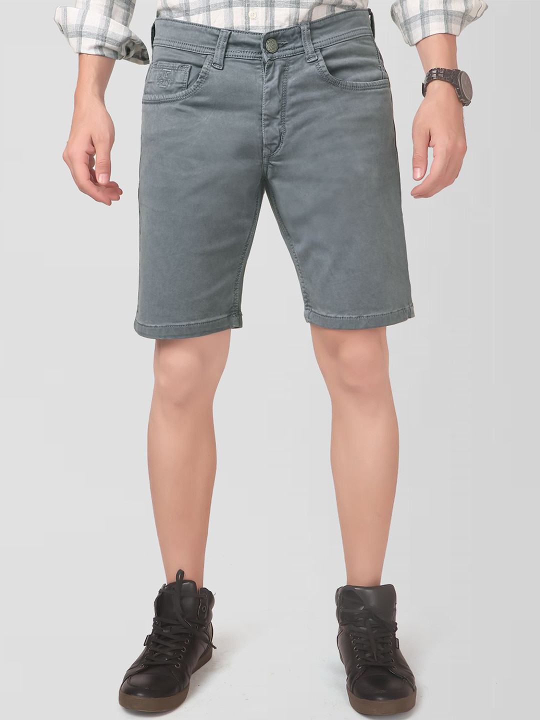 TCI Men Regular Fit Mid-Rise Denim Shorts