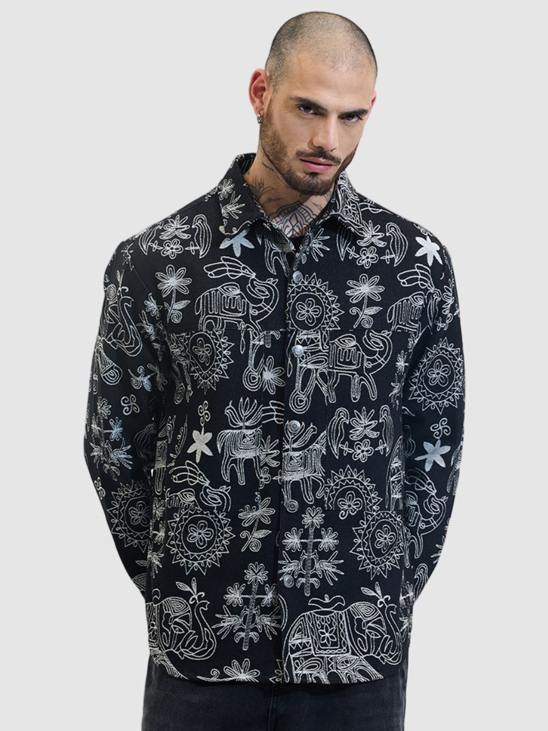 Snitch Men Spread Collar Conversational Embroidered Cotton Relaxed Fit Shacket