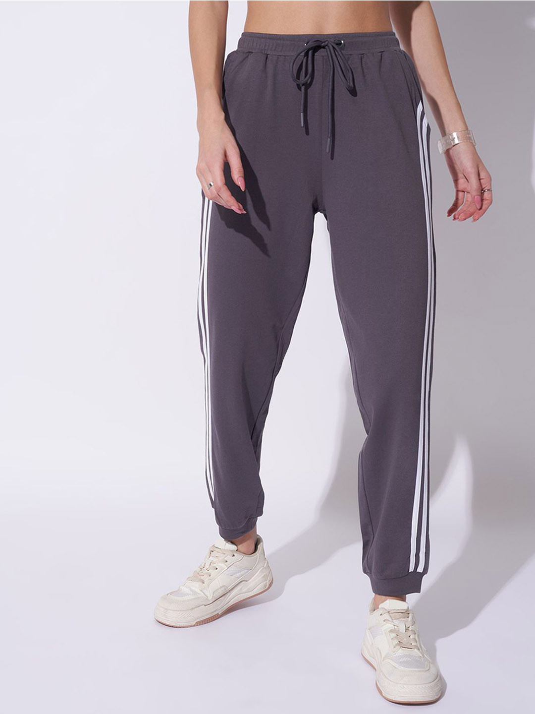 Ajile by Pantaloons Women Pure Cotton Side Contrast Piping detail Mid Rise Joggers