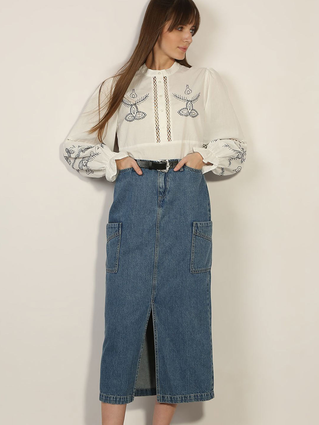 Vero Moda Women Conversational Printed Mandarin Collar Cotton Top