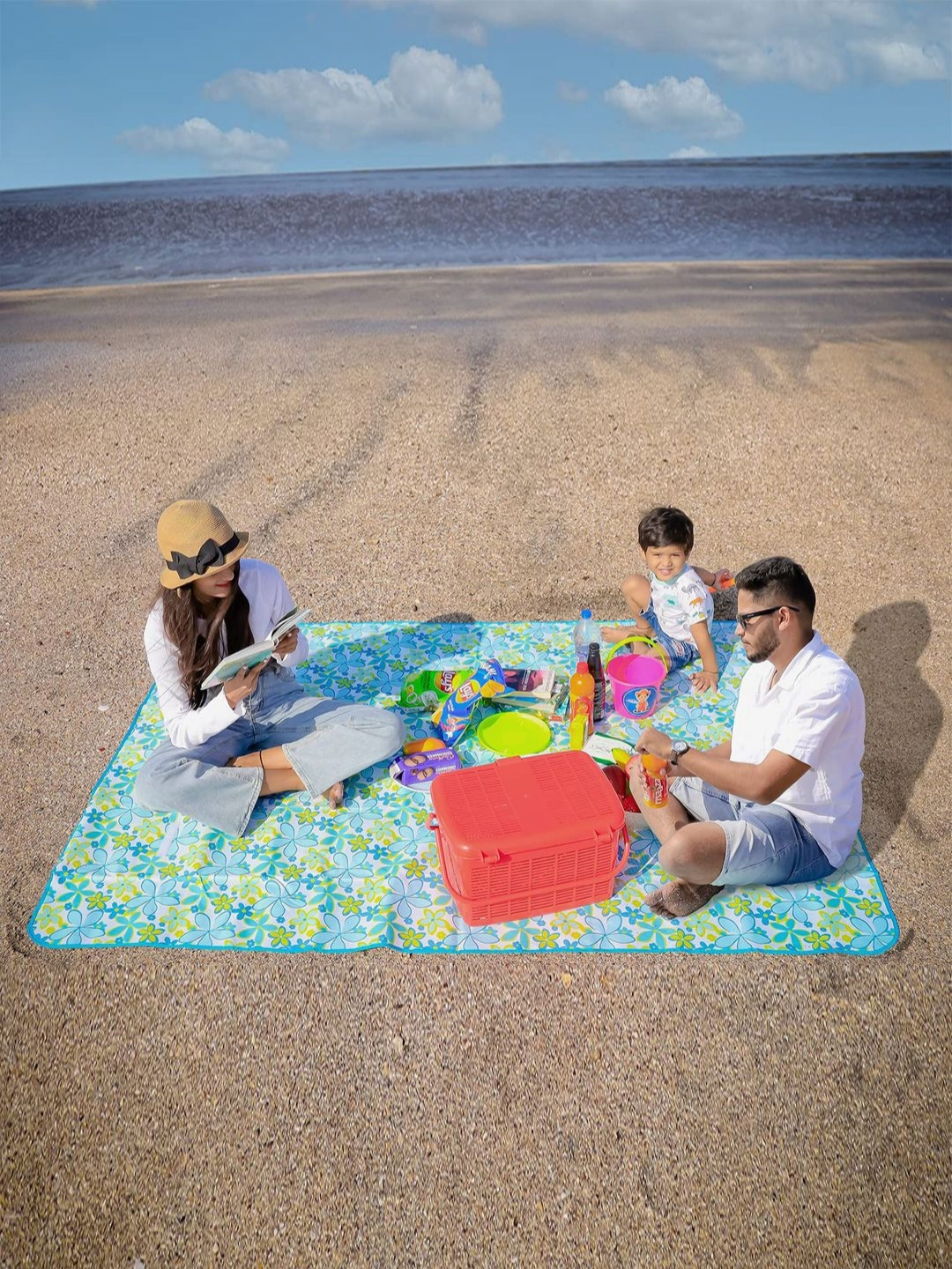 HOKIPO Blue & White Floral Printed Large Waterproof Sand Proof Picnic Blanket Mat