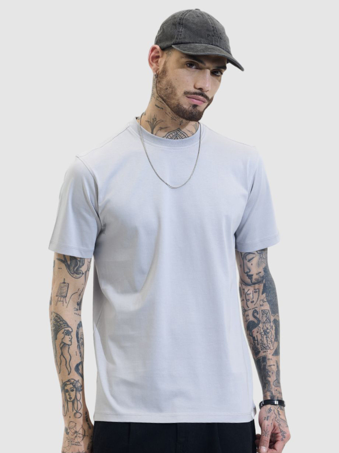 Snitch Men Solid Round Neck Cotton Slim Fit T-shirt