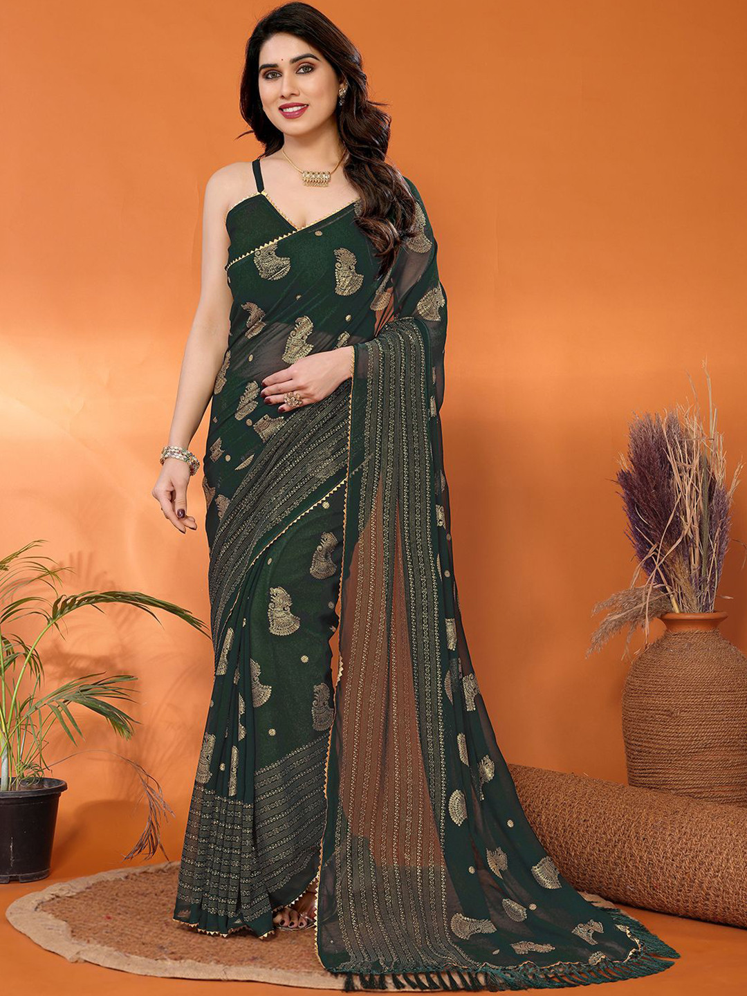 DIVASTRI Saree With Unstitched Blouse Piece