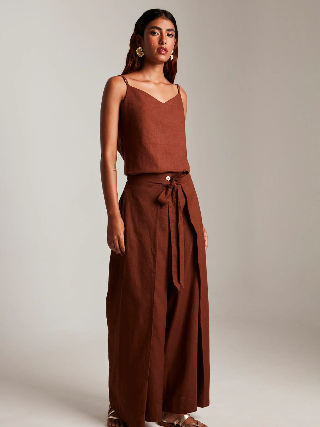Saphed Sleeveless Linen Camisole With Wrap Pant