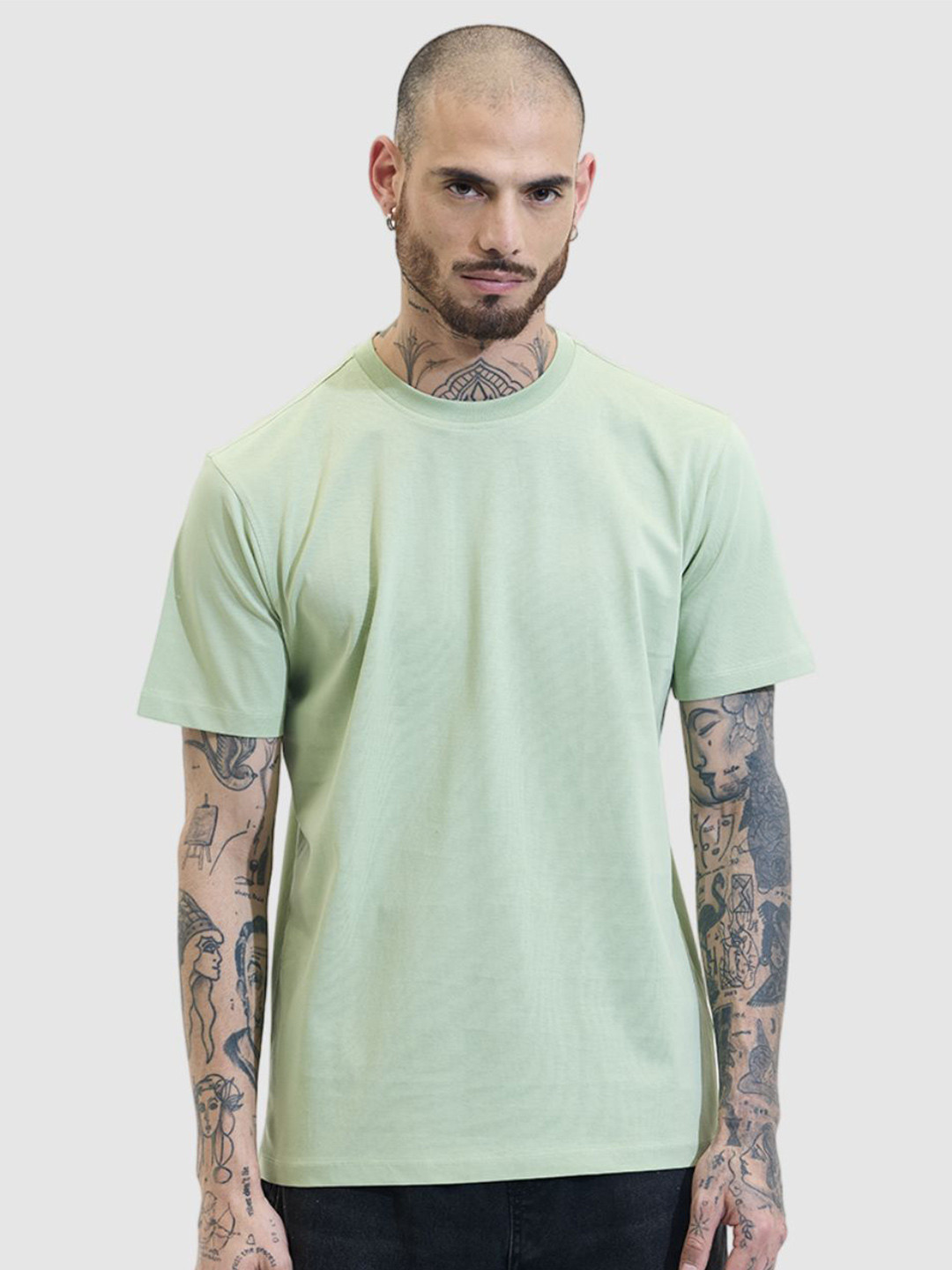 Snitch Men Solid Round Neck Cotton Slim Fit T-shirt