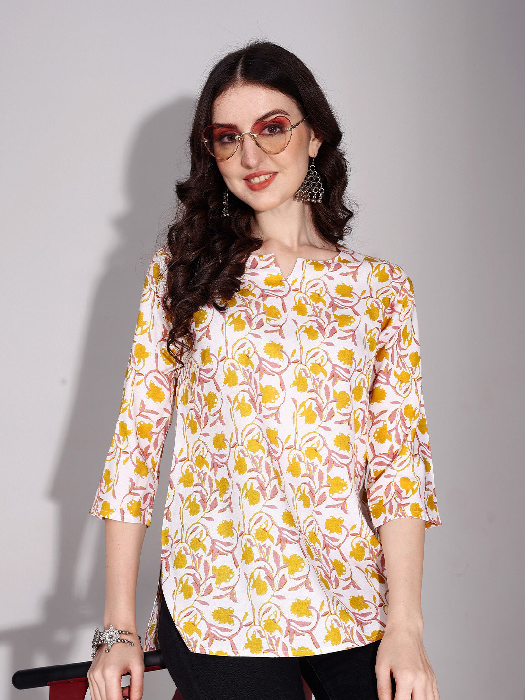 SANGOURI Women Floral Printed Ethnic Short Kurti