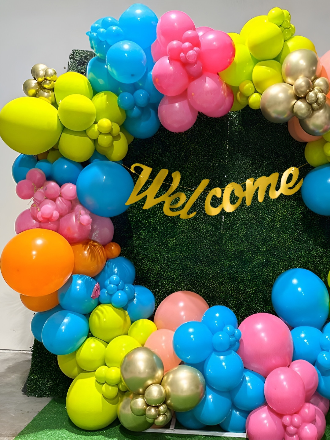 Special You 67-Pcs Green & Blue Balloon Welcome Dcor