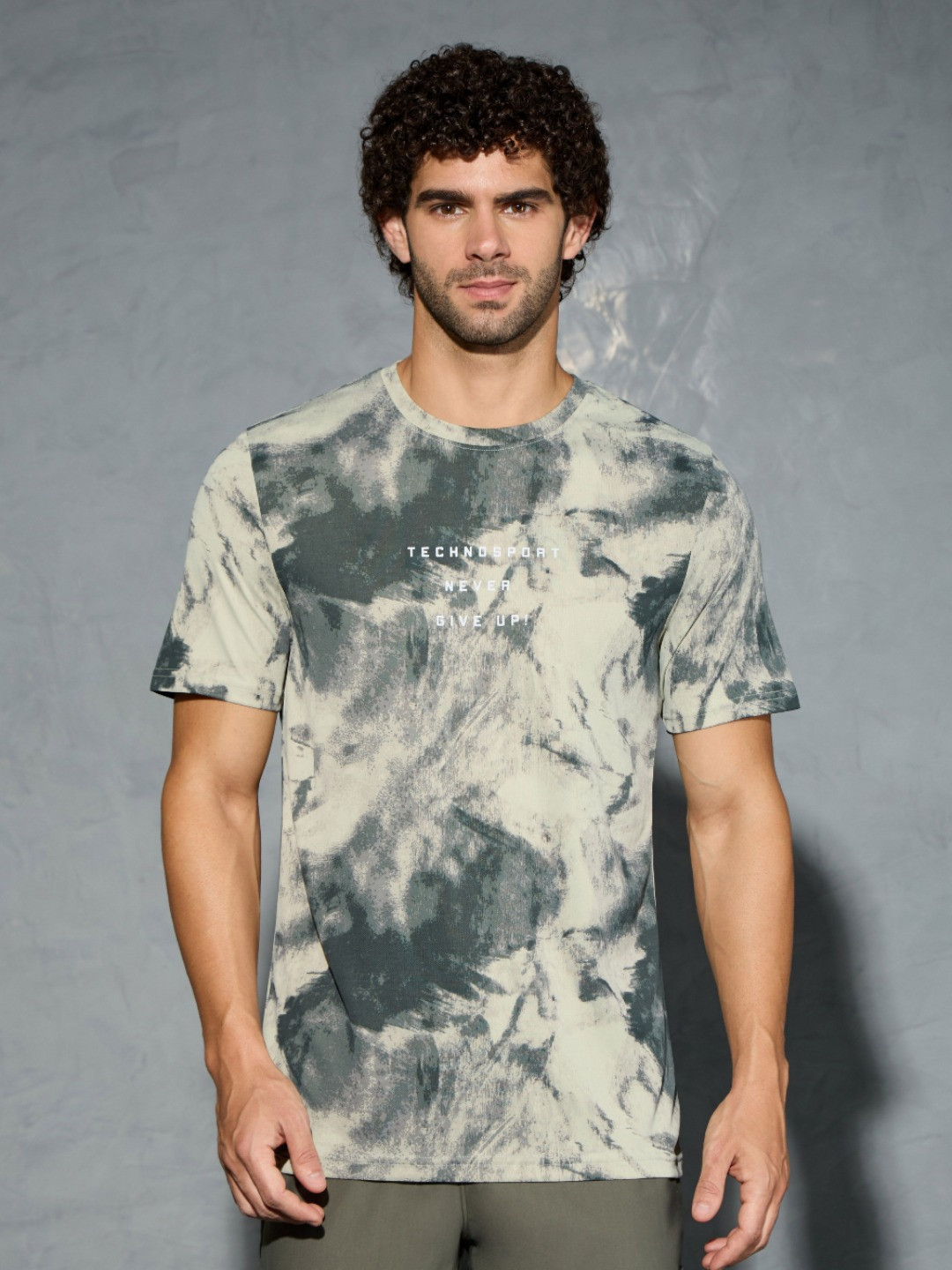 Technosport Men Printed Antimicrobial Slim Fit T-shirt