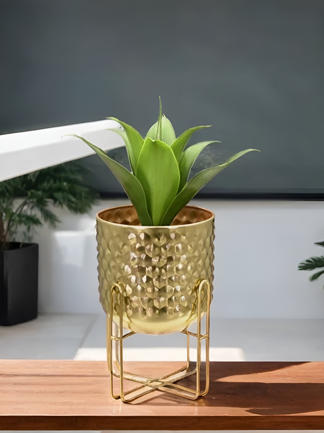 Royaloak Gold-Toned Textured Table Planter