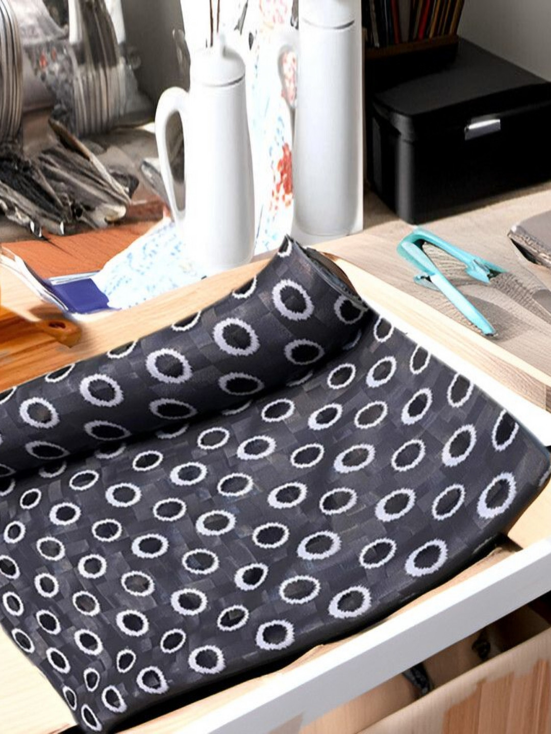 REVEXO Black & White Geometric Printed Water-Resistant PVC Shelf Liner