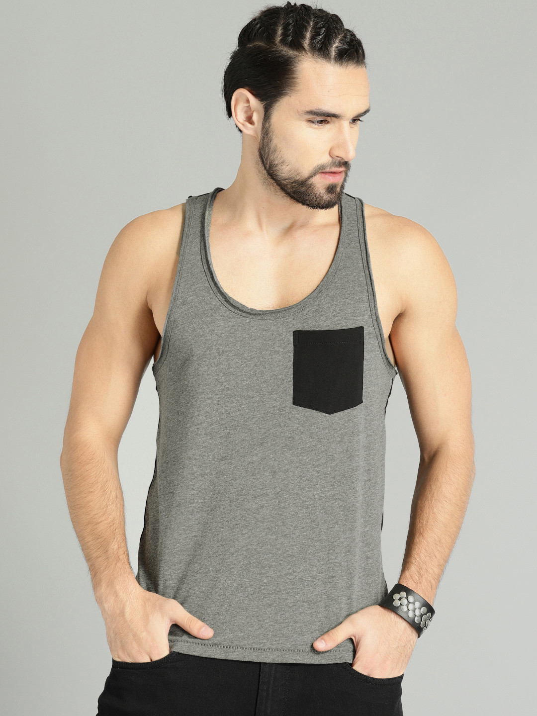 Roadster Time Travlr Men Charcoal Grey Sleveless Pure Cotton T-shirt with Raw Edges