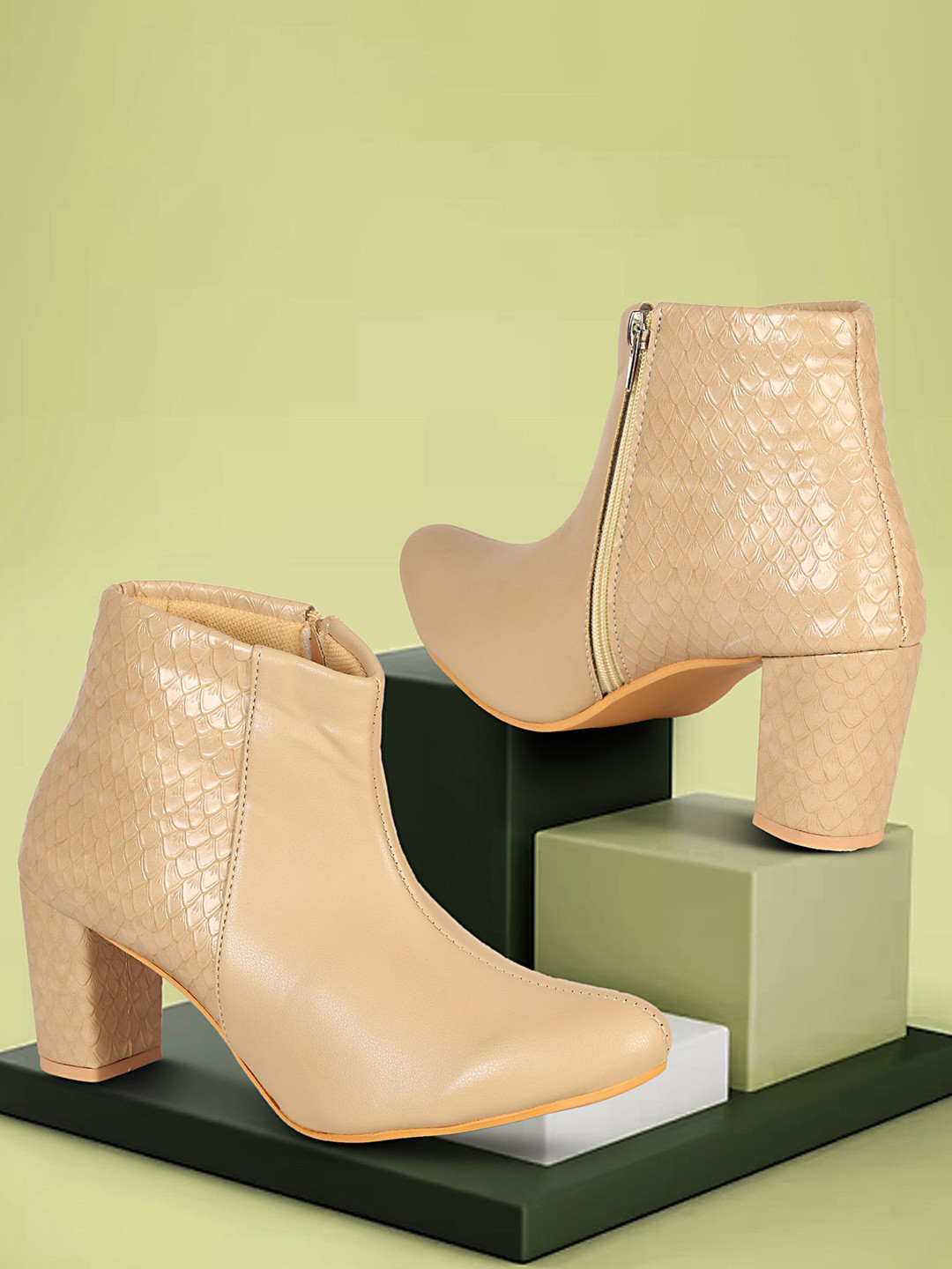 Commander Shoes Women Textured High Heel Zip Boots