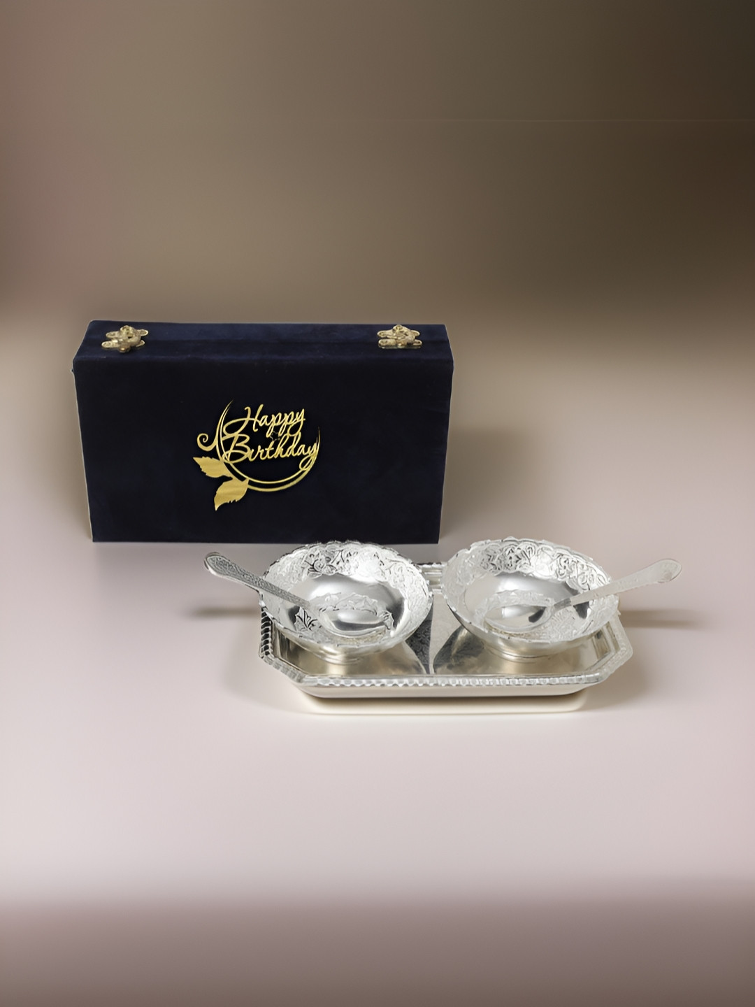 INTERNATIONAL GIFT Silver-Toned 6 PCS Textured Bowl Set With Tray & Spoons With Velvet Box