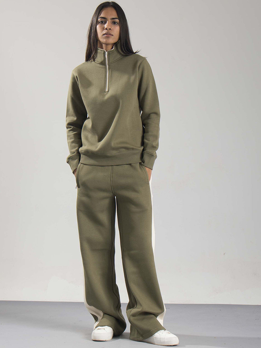 ONEWAY High Neck Sweatshirt & Trouser