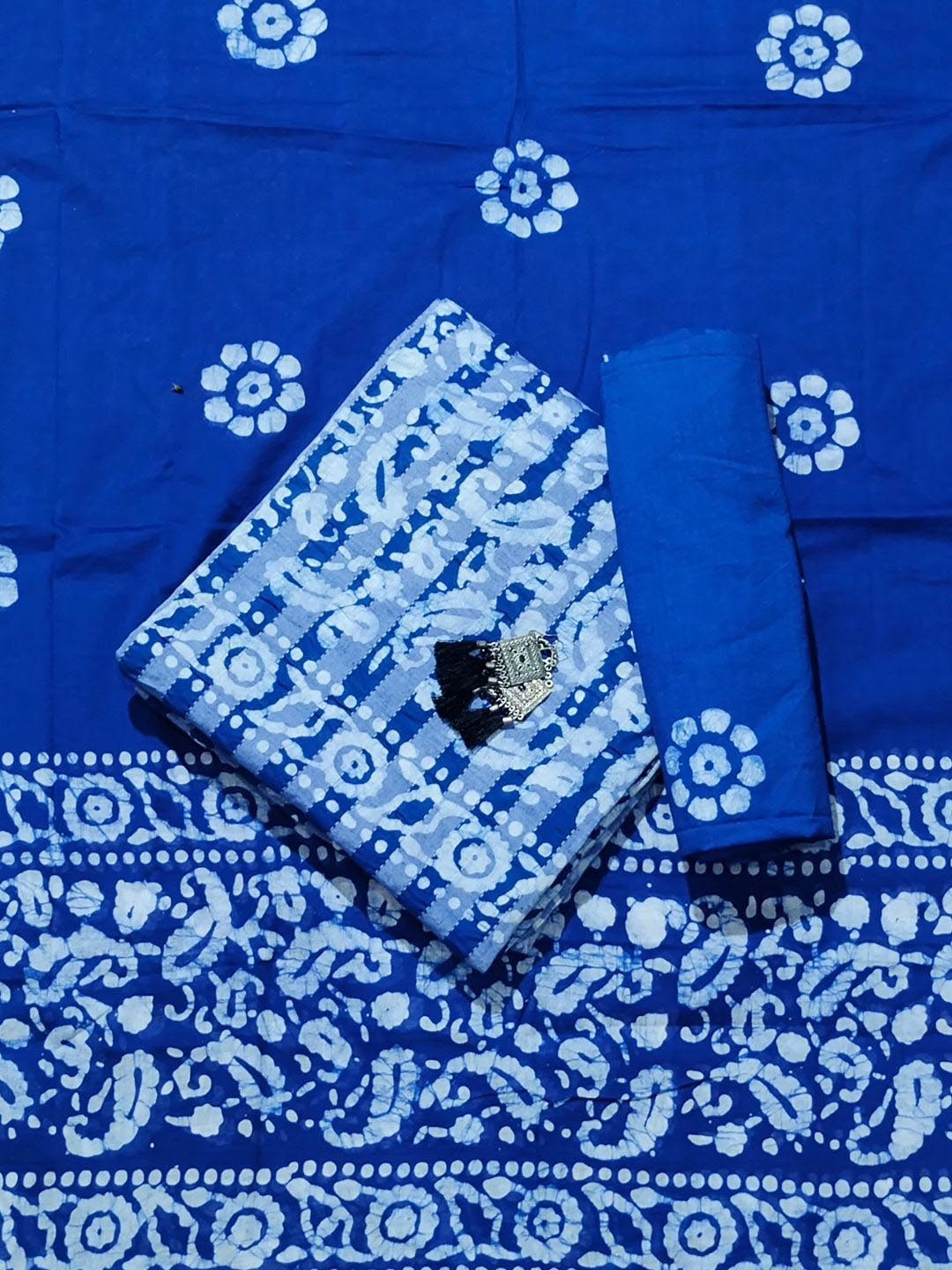 Farooq Dyeing Batik Printed Pure Cotton Unstitched Dress Material