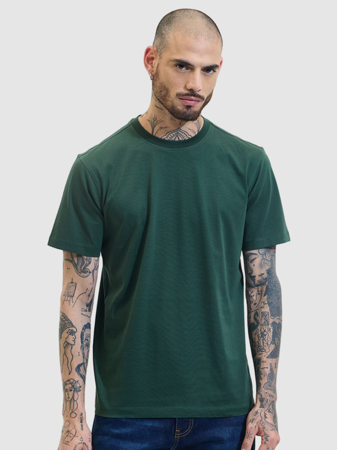 Snitch Men Solid Round Neck Cotton Slim Fit T-shirt
