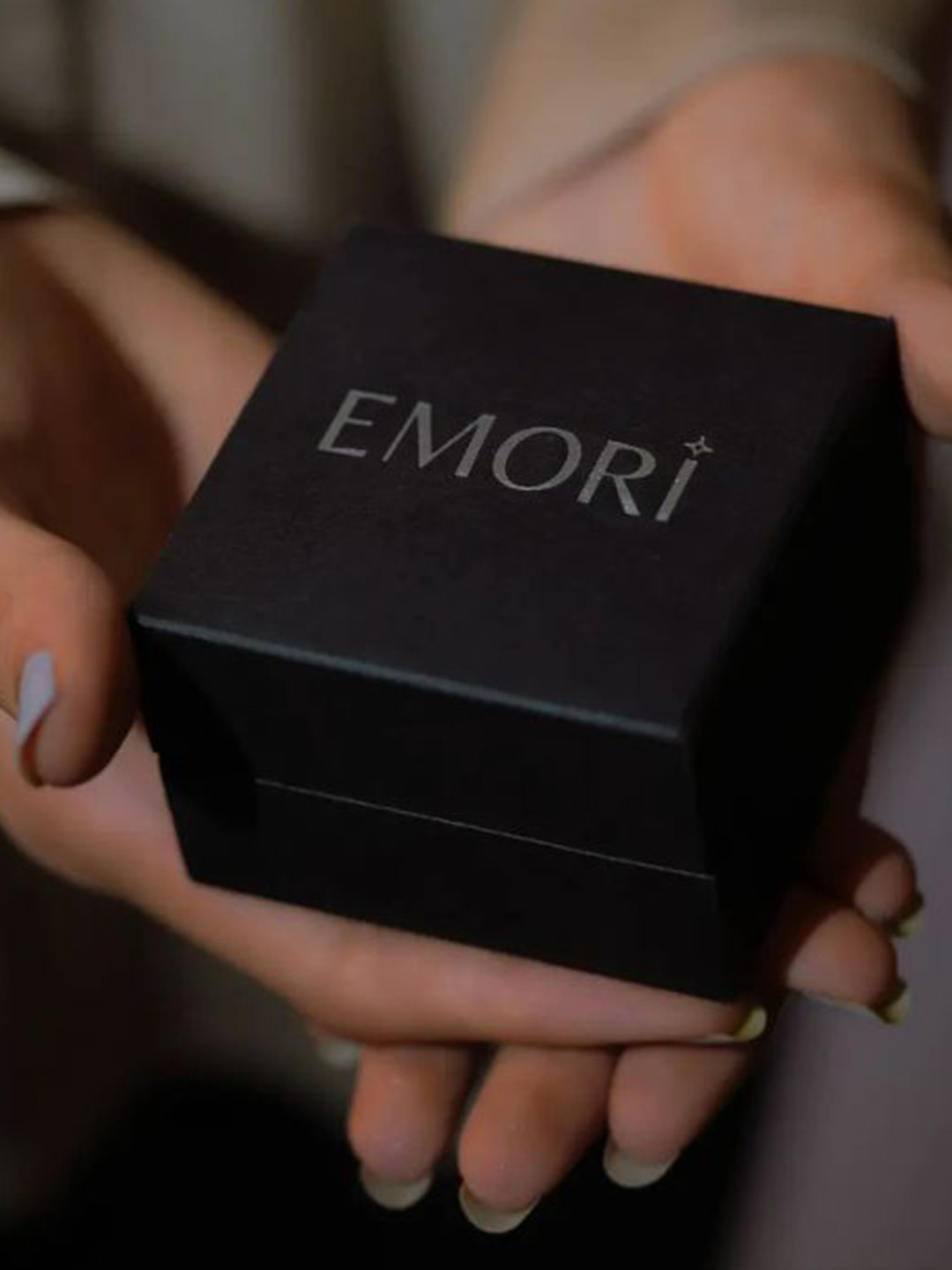 Emori Tapered Lab Diamond Band in 18KT Gold