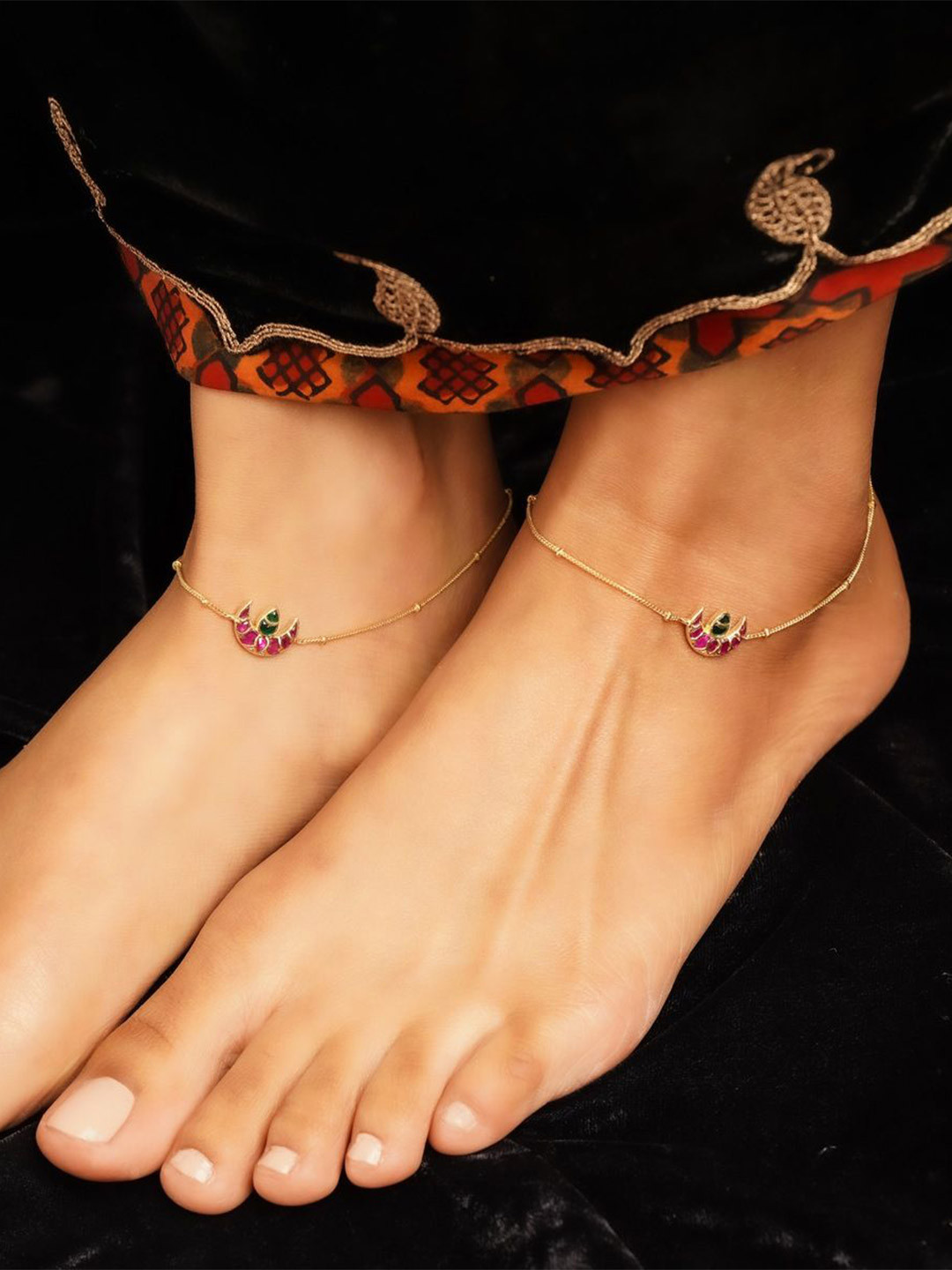 ABDESIGNS Gold-Plated Enchanting Pachi Kundan Stone Studded Anklet