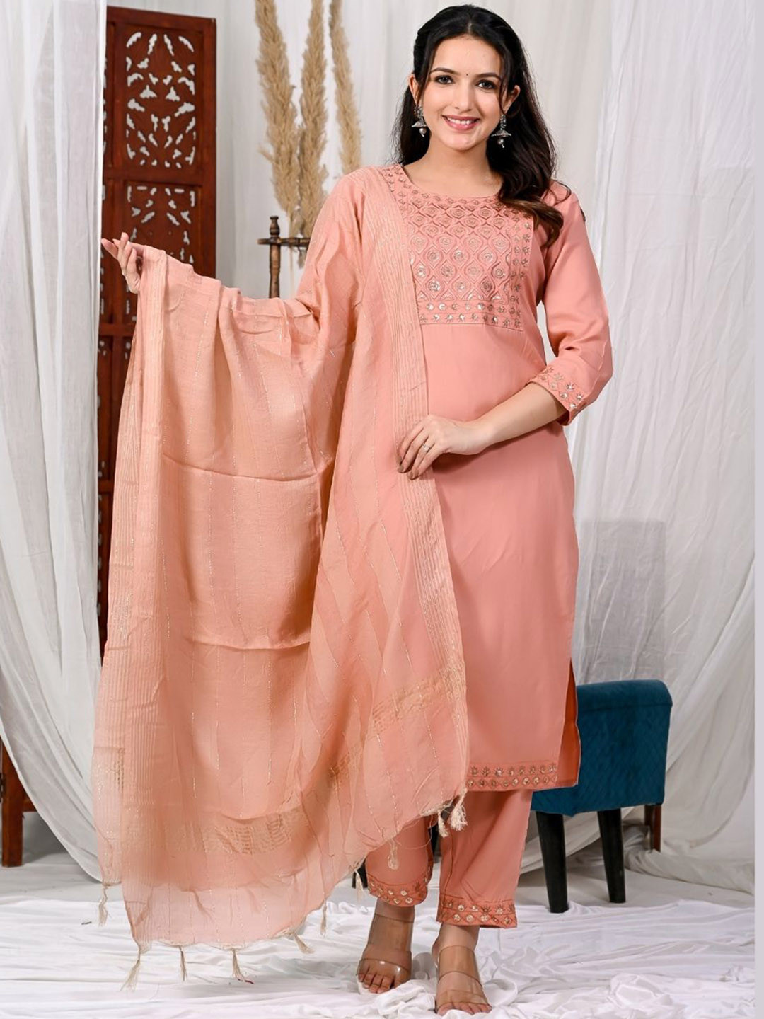KARAGRE Geometric Embroidered Sequinned Straight Kurta With Trouser And Dupatta