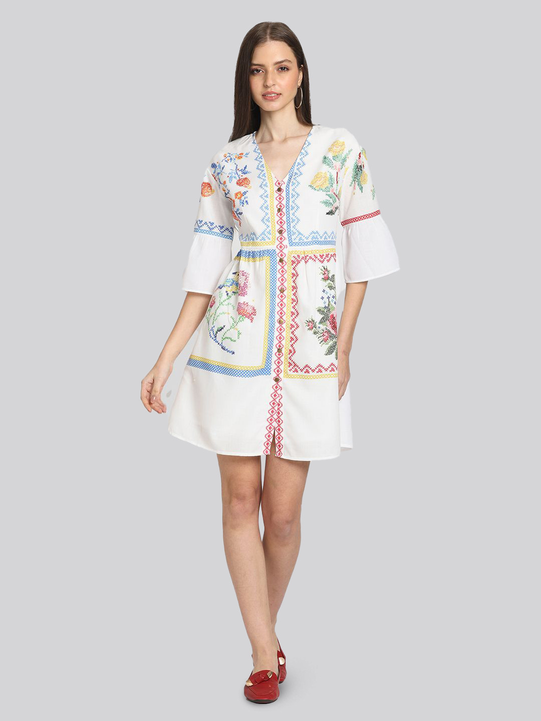 SHAYE White V-Neck Floral Printed Three-Quarter Sleeves Casual Dresses