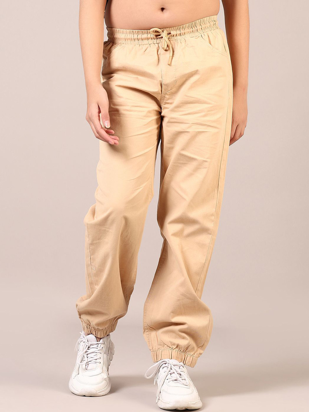 V-Mart Girls Regular Fit Mid-Rise Cotton Joggers Trousers