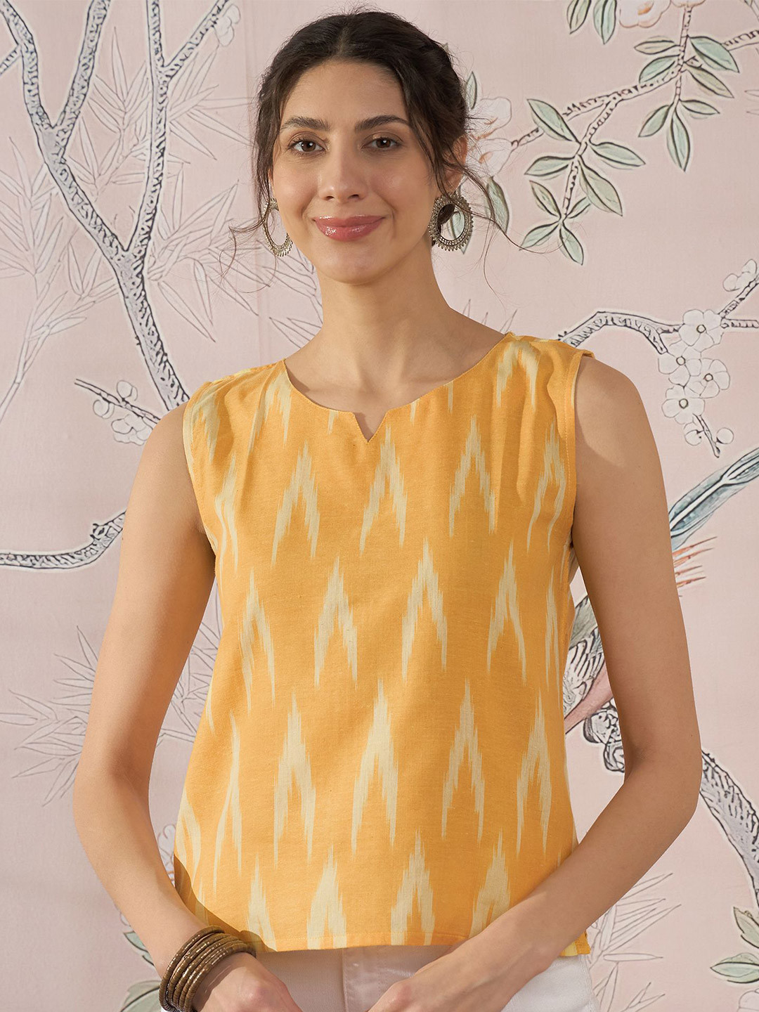 InWeave Women Ikat Printed Round Neck Sleeveless Top