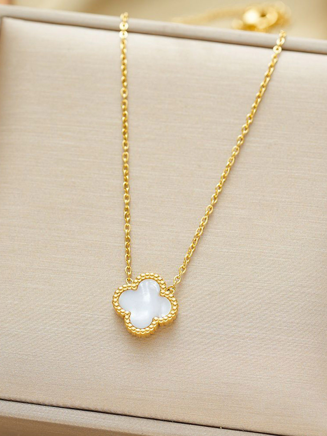 MEENAZ Stainless Steel Gold-Plated Artificial Stones Studded Minimal Clover Chain