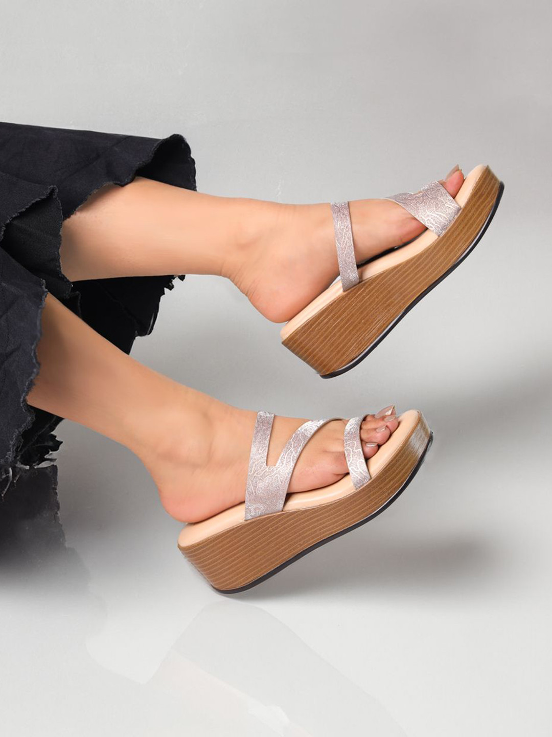 Monrow Women Tanni Pink Wedge Heels