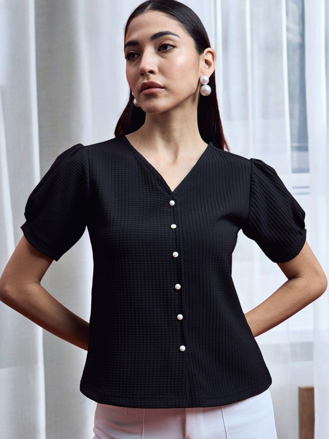 ANJIR Women Black Solid Textured Puff Sleeves V-Neck Top