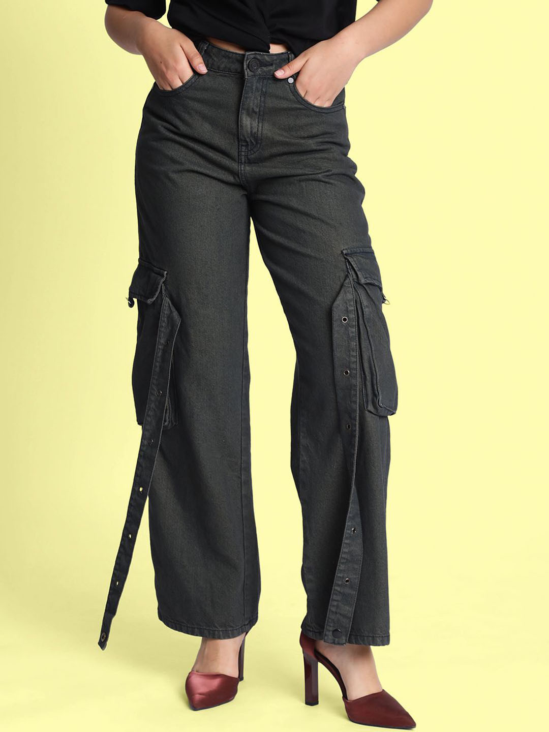 Bene Kleed Women Relaxed Fit Tinted Cargo Jeans