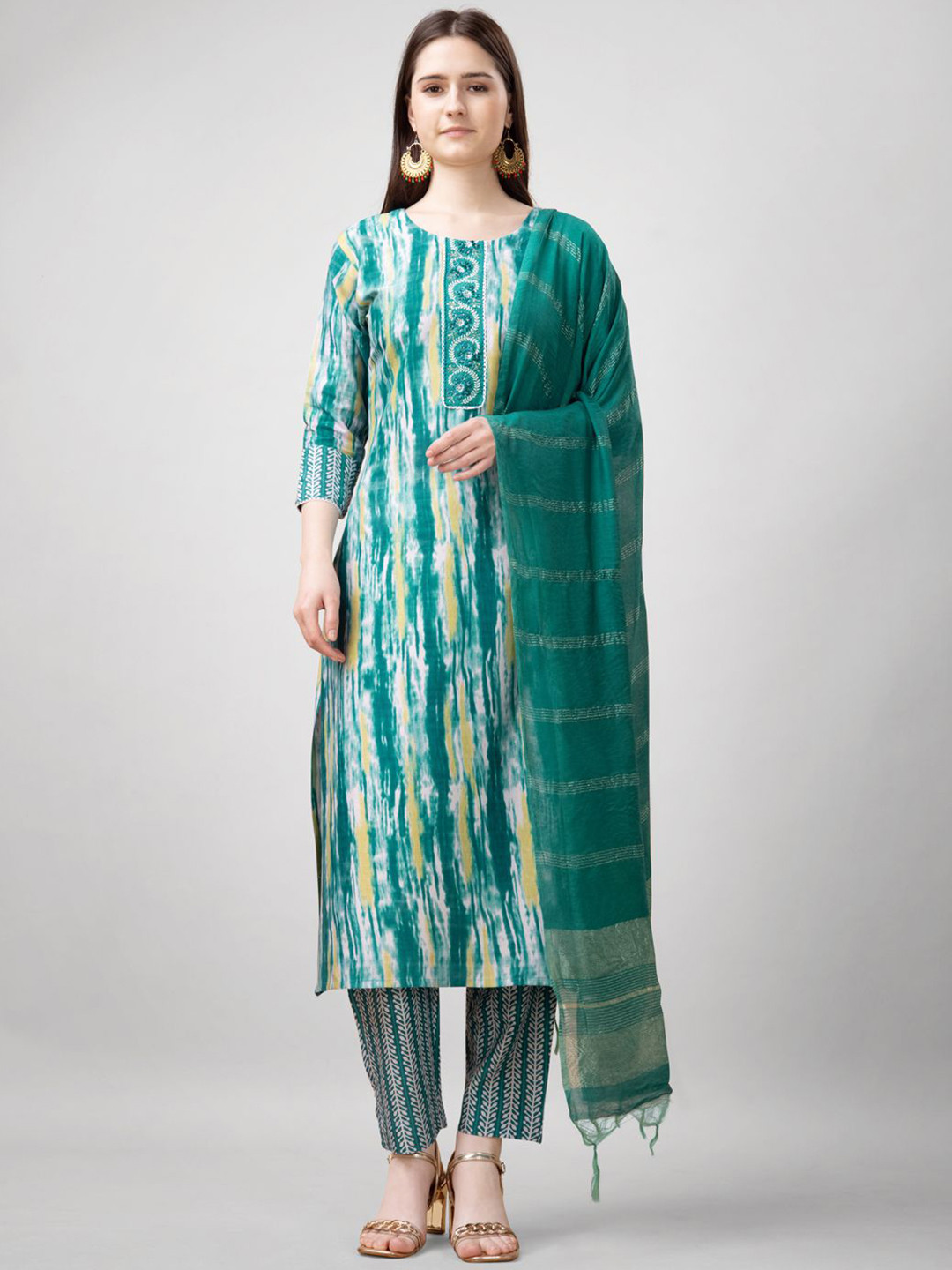 ARADHNA FASHION Shibori Dyed Thread Work Straight Kurta With Trousers And Dupatta