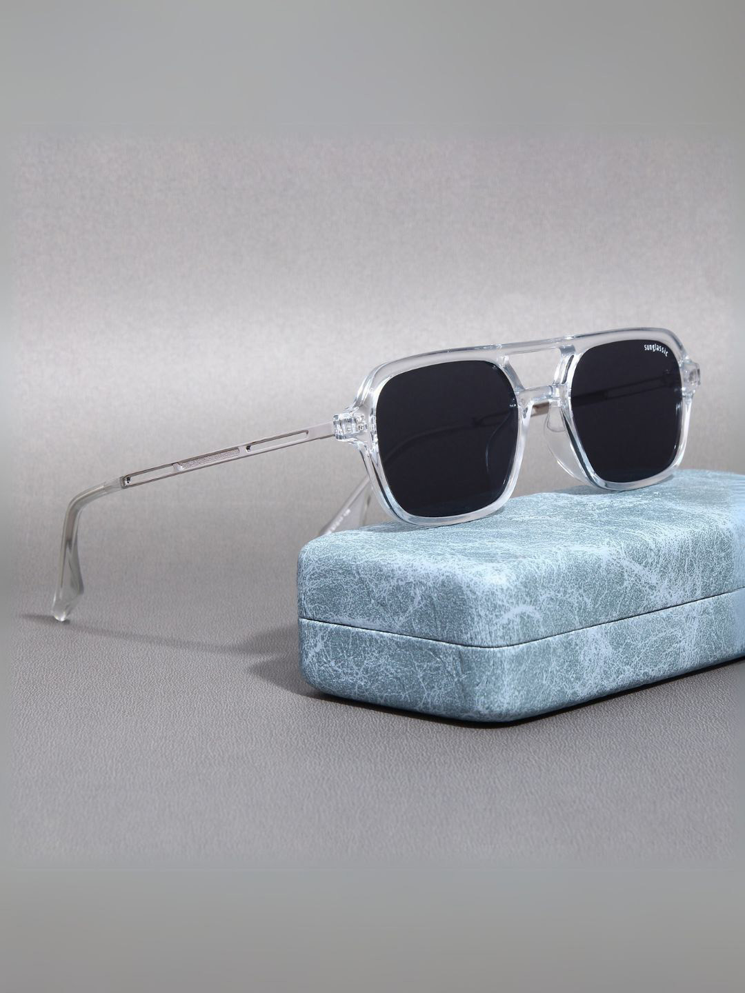 SUNGLASSIC Unisex Rectangle Sunglasses with UV Protected Lens COLTON-CLEAR-BLACK