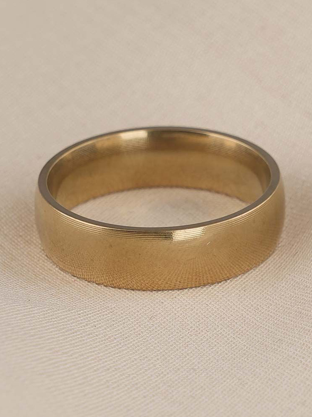 PALMONAS Men Plain Gold Plated Waterproof & Anti-Tarnish Band Ring