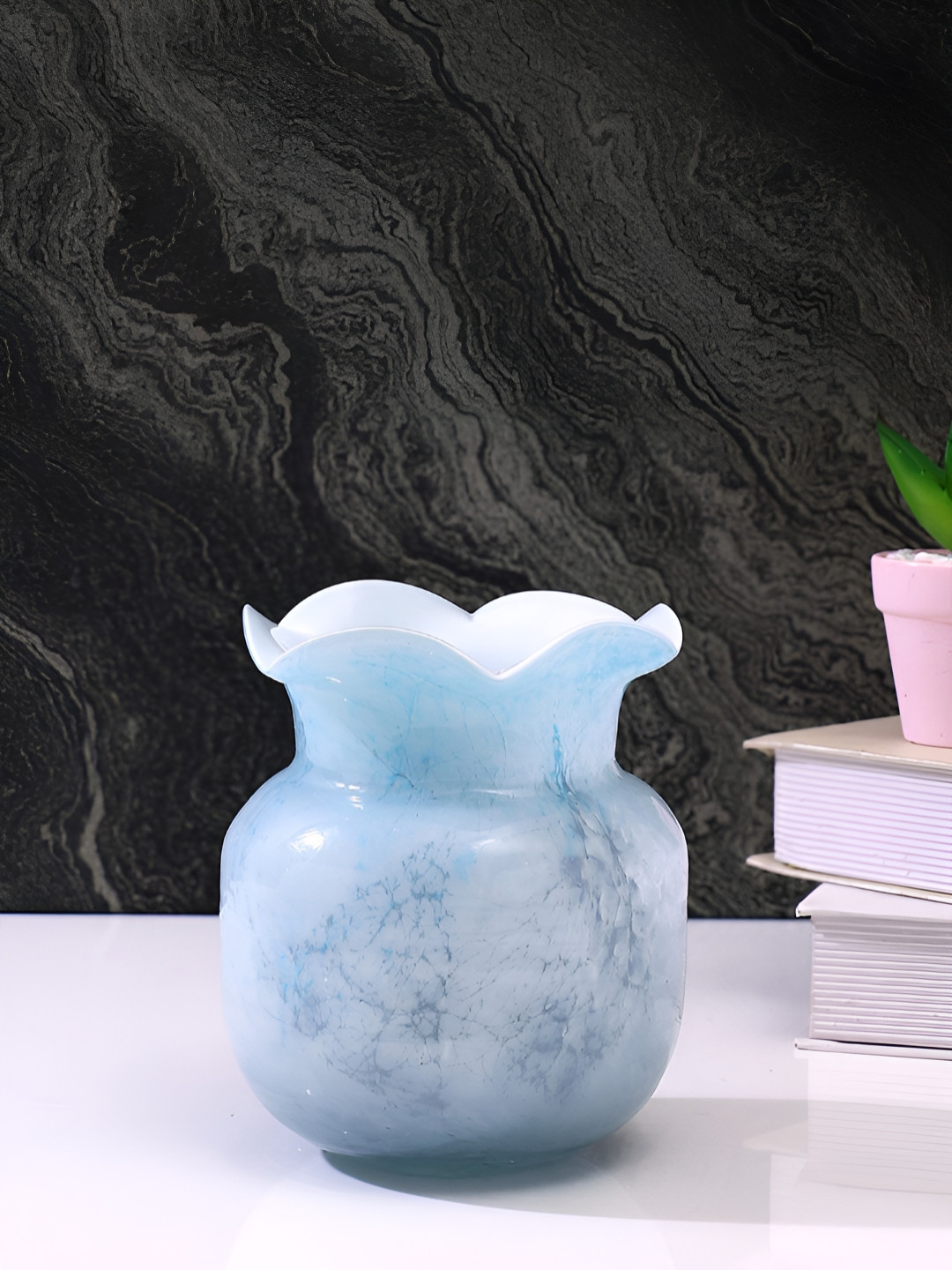 TAYHAA Blue & White Ruffled Glass Flower Vase