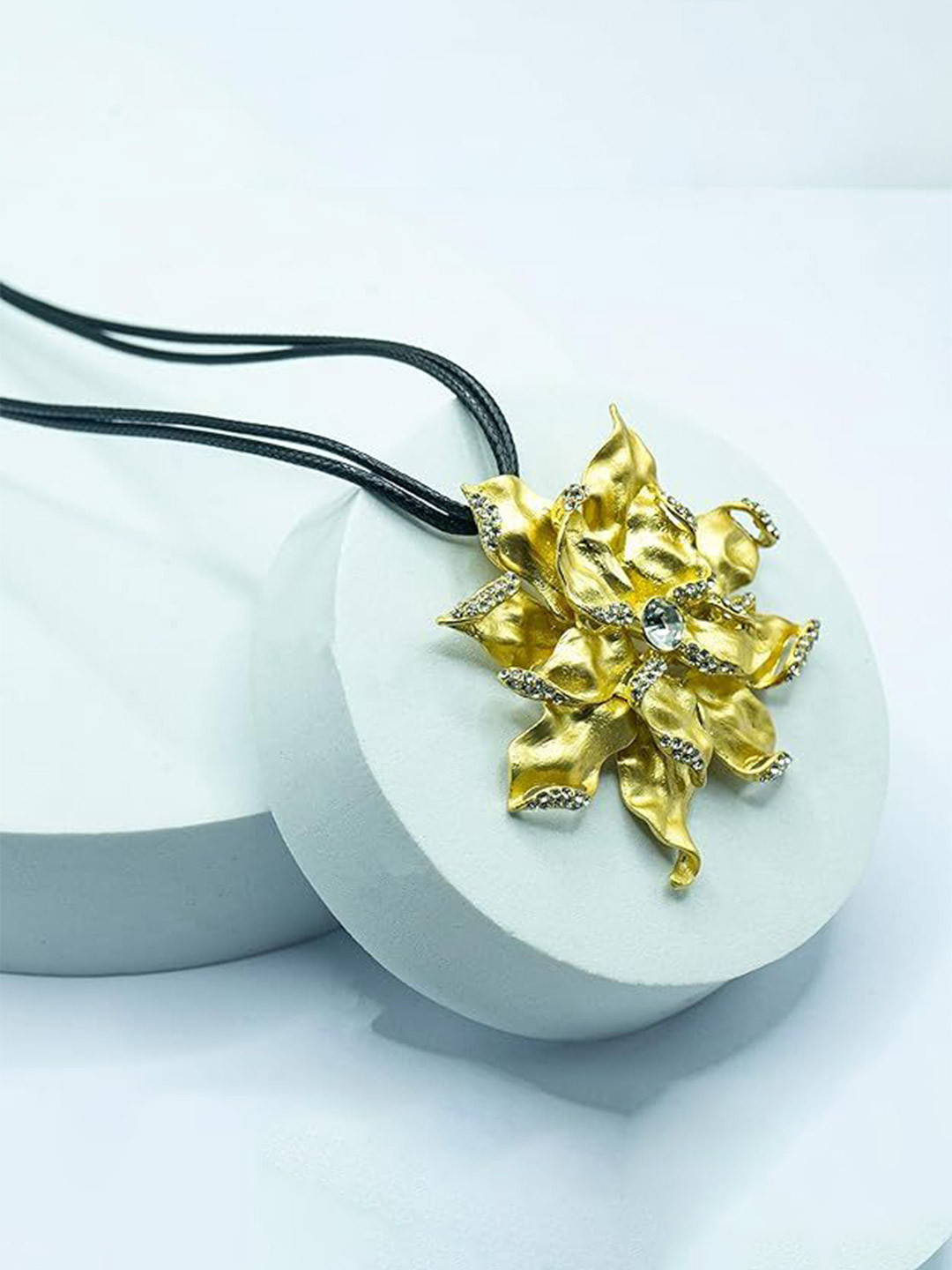 ISHI New York Gold-Plated Blooming Gold Necklace