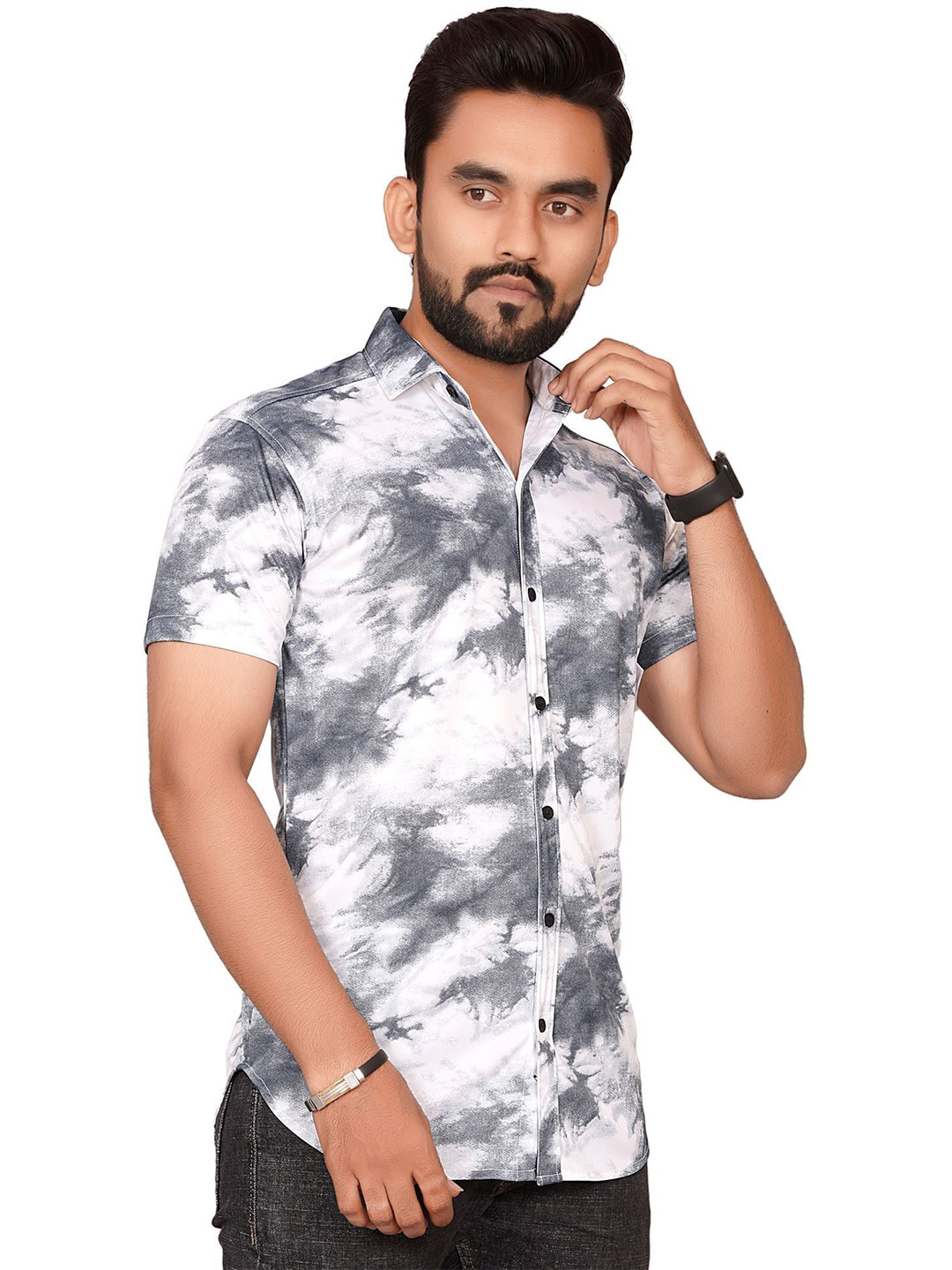 Metronaut Men Regular Fit Spread Collar Abstract Printed Elastane Casual Shirt
