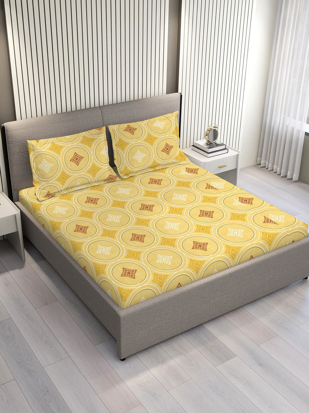Layers Aura Yellow & White Printed Microfiber Queen Bedsheet Set 2.54 m x 2.24 m