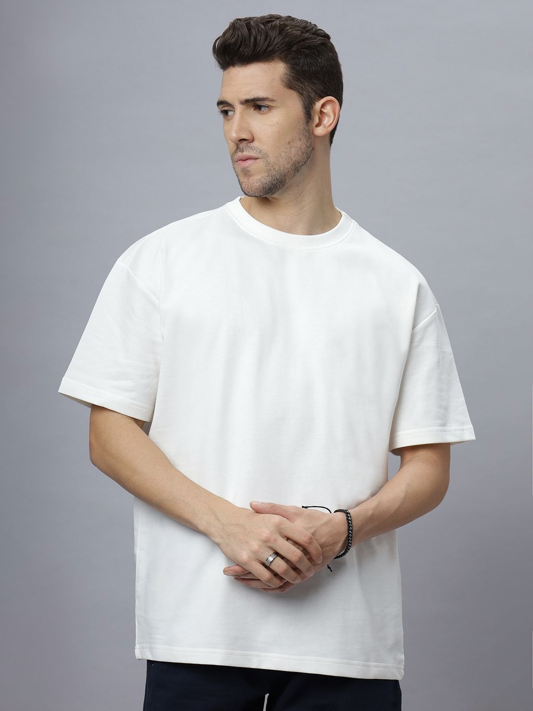 NEON CHILLIE Men Solid Round Neck Cotton Oversized T-shirt