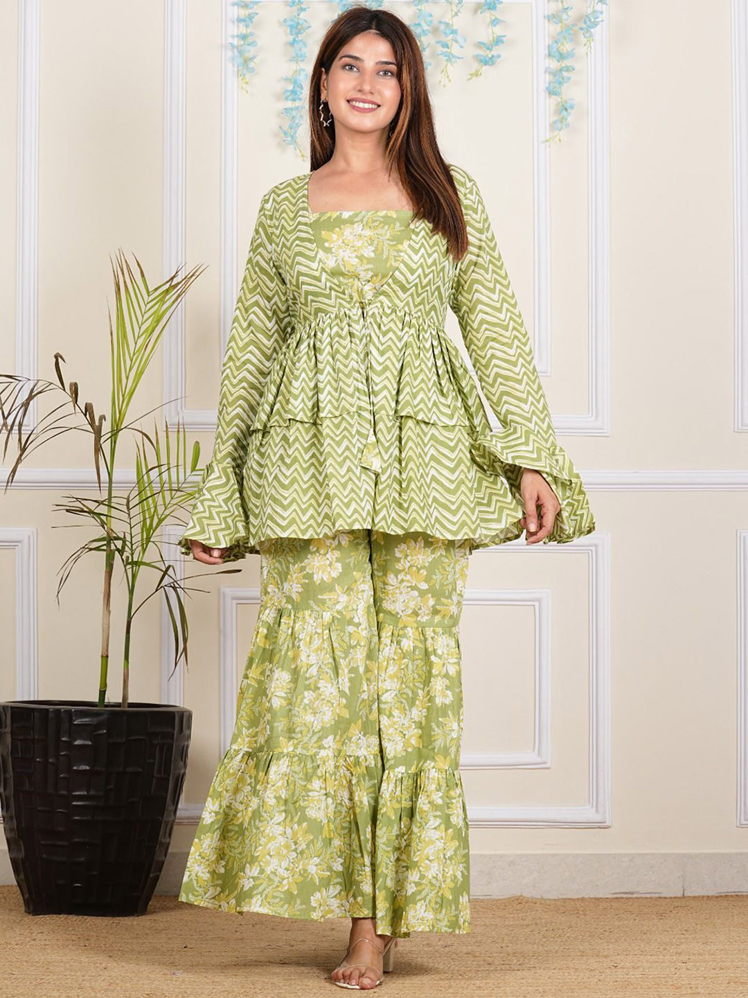 JAGNA Floral Printed Shoulder Straps Pure Cotton Top & Palazzos With Shrug